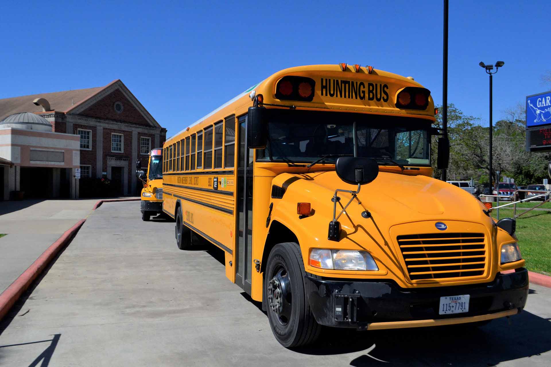 School bus. Школьный автобус. Школьная ава. Американский автобус для школьников. Школьный автобус в Канаде.